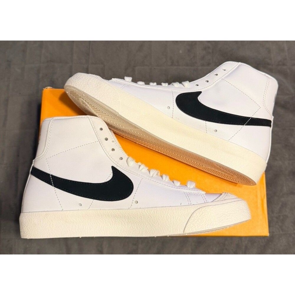 Nike Blazer Mid 77 White Black Size 6.5W